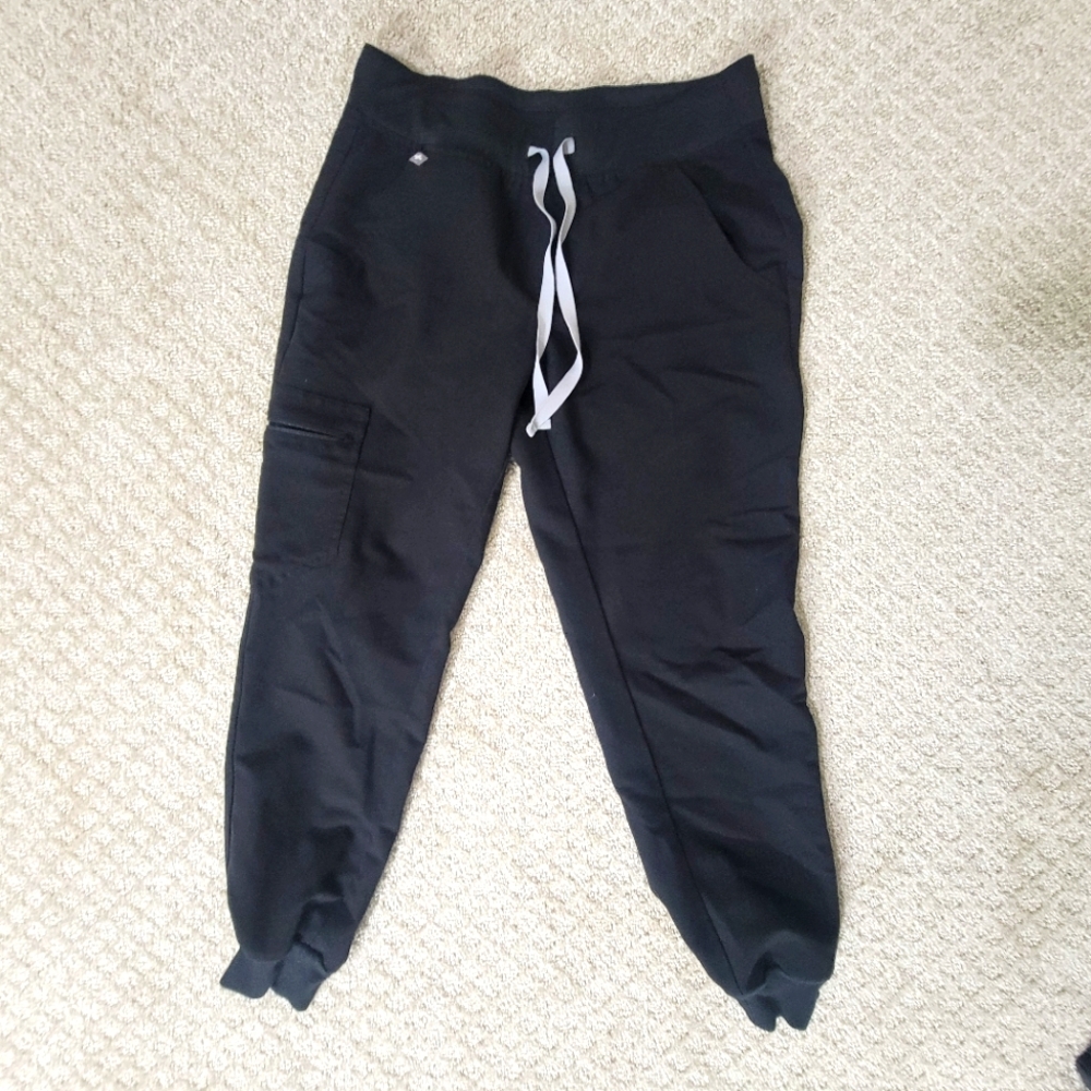 Figs Joggers Small Petite Black- Zamora